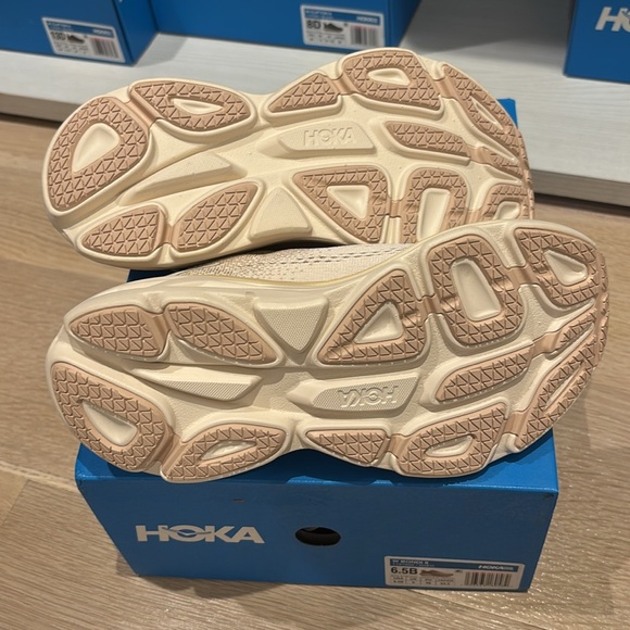 HOKA Women Bondi 8 Running Shoe Sneaker 1127952 - Picture 5 of 7